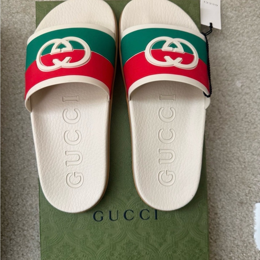 Authentic | Gucci White Slides with Green and Red Web Stripe and Interlocking GG